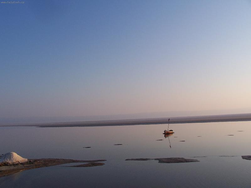 Foto: Soln� jezero v Tunisu