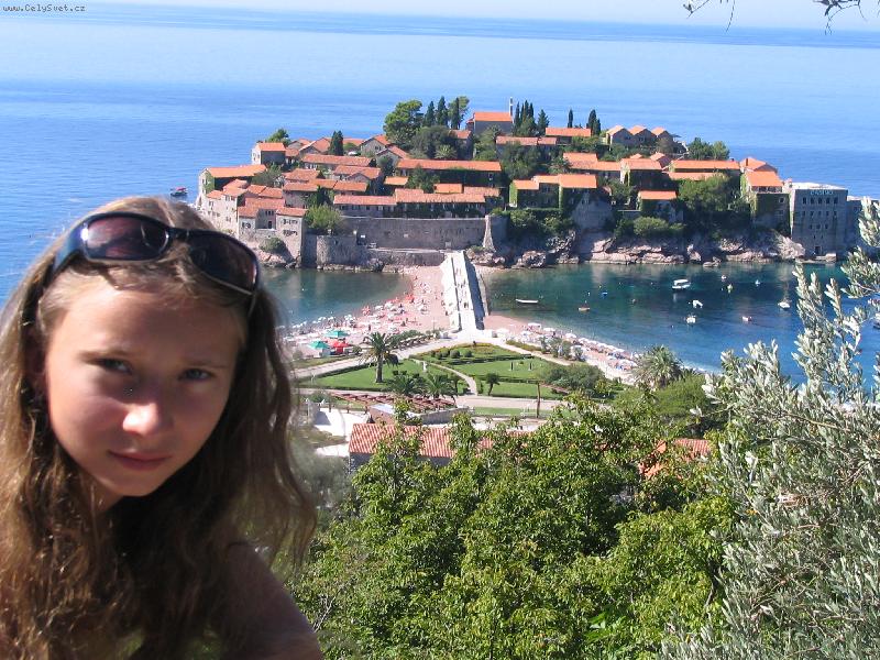 Foto: �ern� Hora-Kl�rka a Svat� �tefan v pozad�