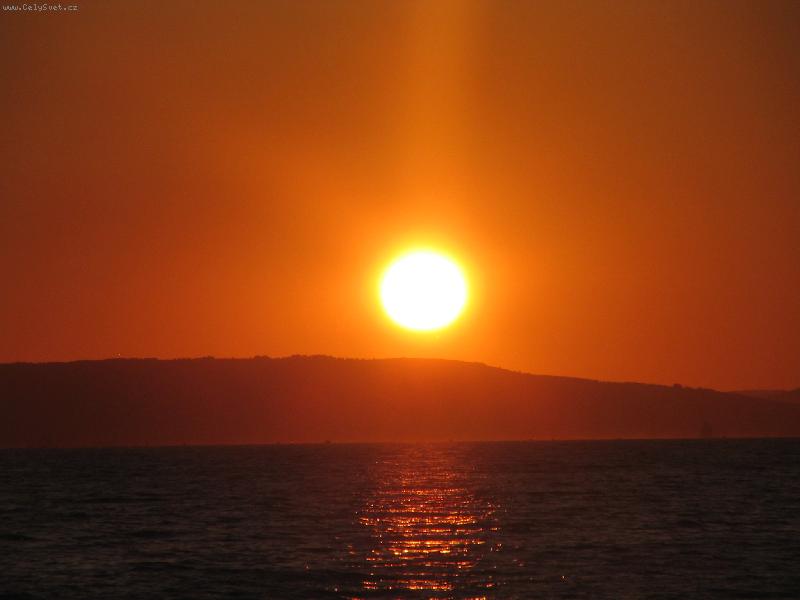 Foto: Z�pad slun��ka