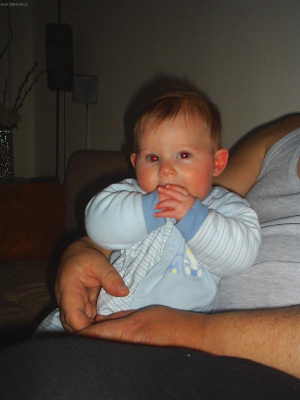 Foto: Pavlinka-Mnamky mnaky,rucicky moje.Date si? :)