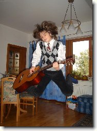 S kytarou do v��in �oubyznysu